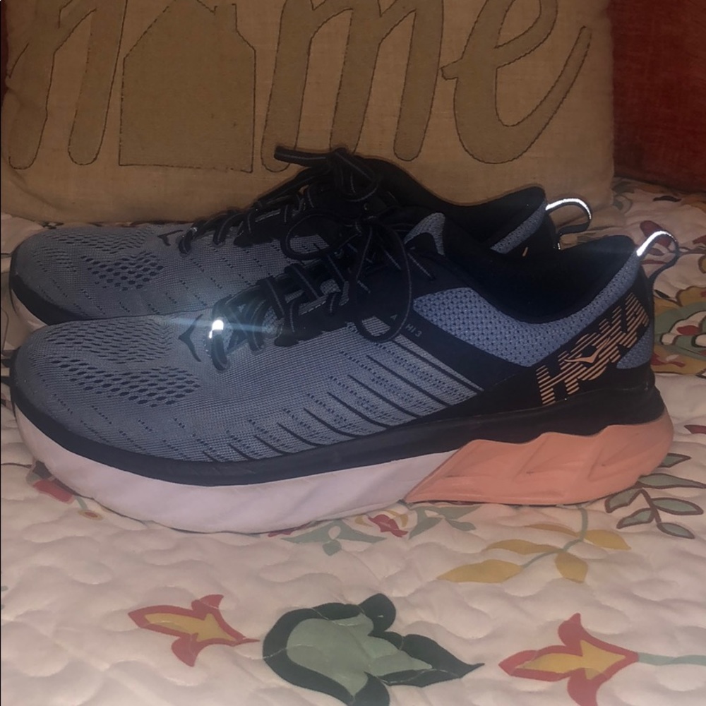 Hoka one one size 8.5